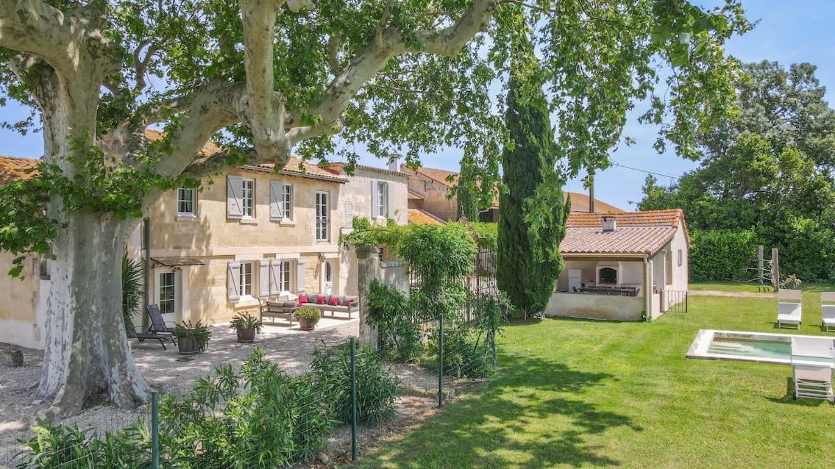 Des Flammes Villa *